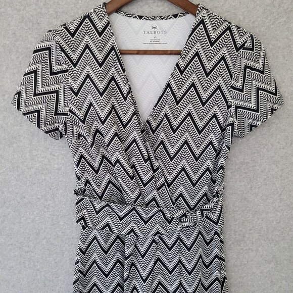 Talbots Womens Chevron Print Faux Wrap Dress Size XS V-Neck Short Sleeve - Picture 5 of 13